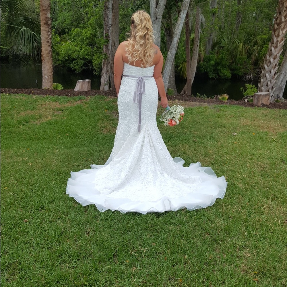 Wedding dress